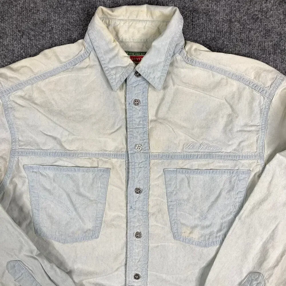 Levi's Button-Up Shirt Mens Size M Light Wash Denim Long Sleeve Western Style